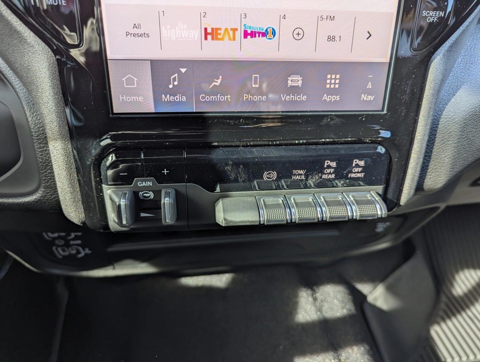 Vehicle image 21